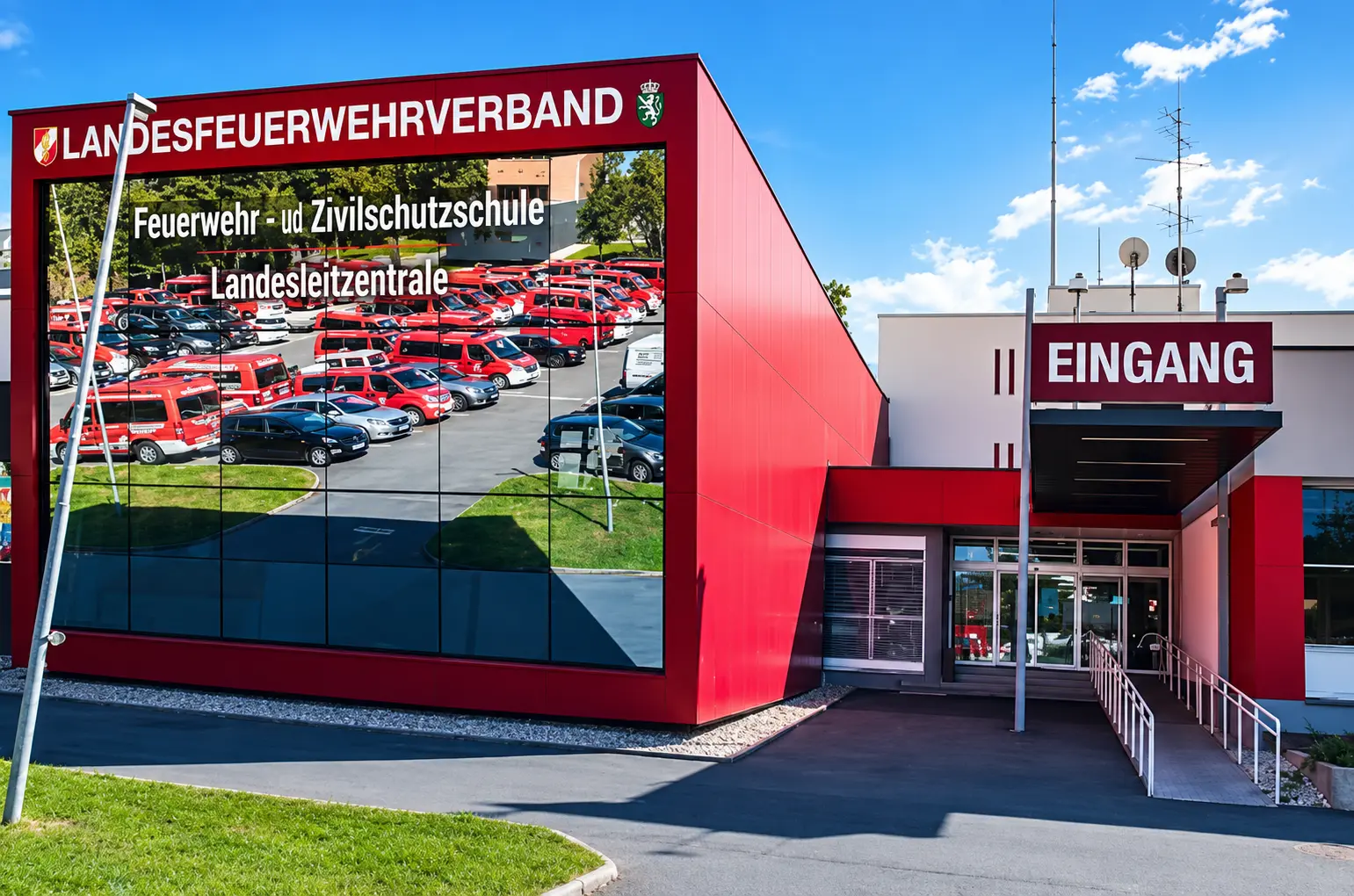 Gebäude des Landesfeuerwehrverbands Steiermark mit Feuerwehr- und Zivilschutzschule in Lebring